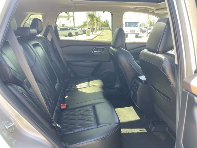 Used 2023 Nissan Rogue Platinum FWD image 28
