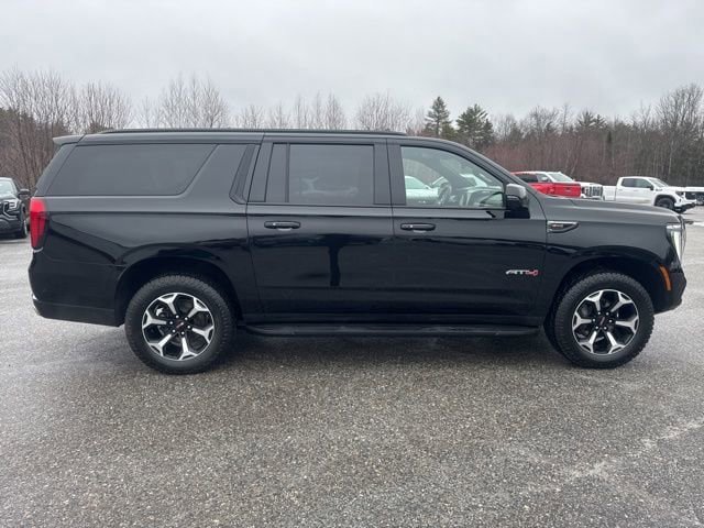 Used 2025 GMC Yukon XL AT4 AWD/4WD image 7