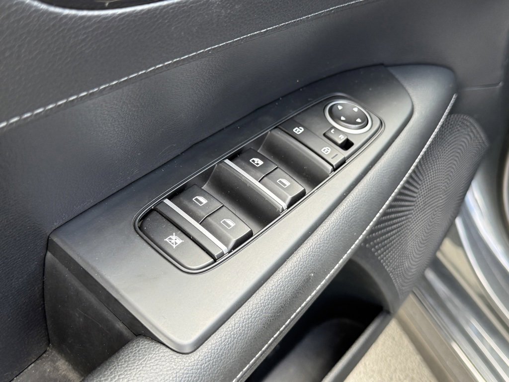 Used 2024 Kia Forte GT-Line w/ GT-Line Premium Package image 17