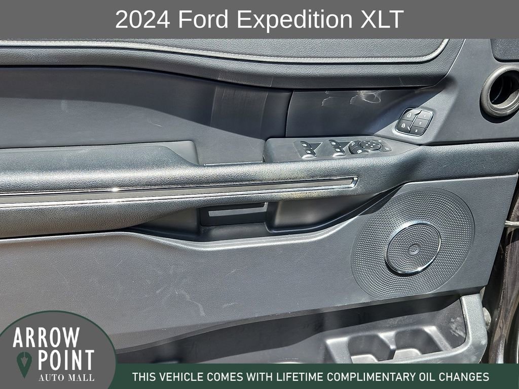 Used 2024 Ford Expedition XLT RWD image 21