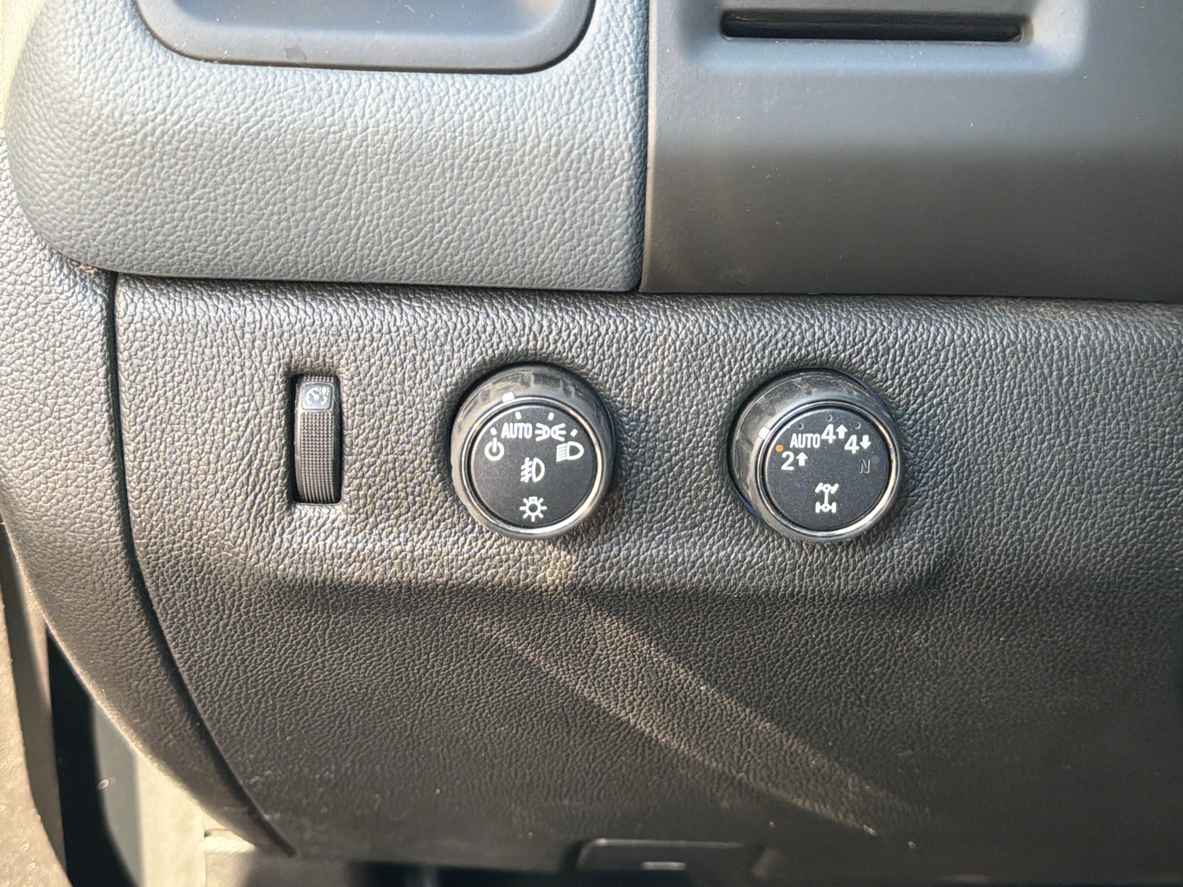 Used 2018 Chevrolet Colorado Z71 AWD/4WD image 32