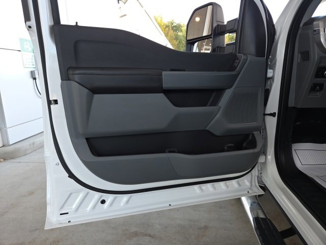 Used 2023 Ford F150 XLT w/ Trailer Tow Package image 35