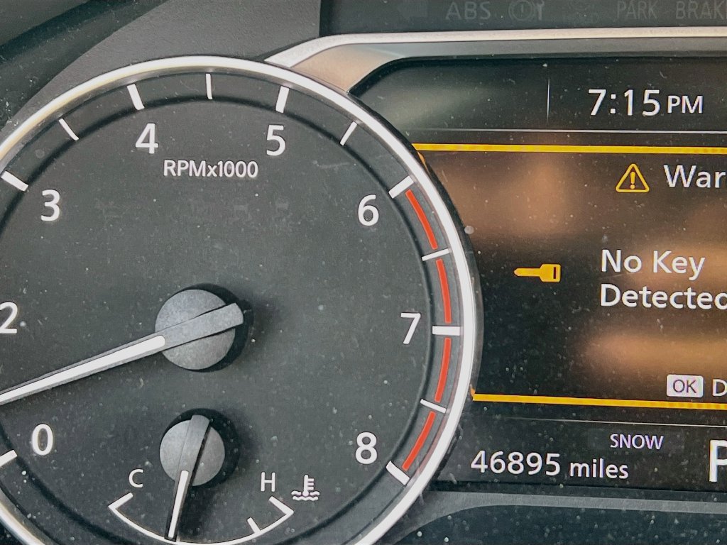 Used 2025 Nissan Rogue SV AWD/4WD image 12