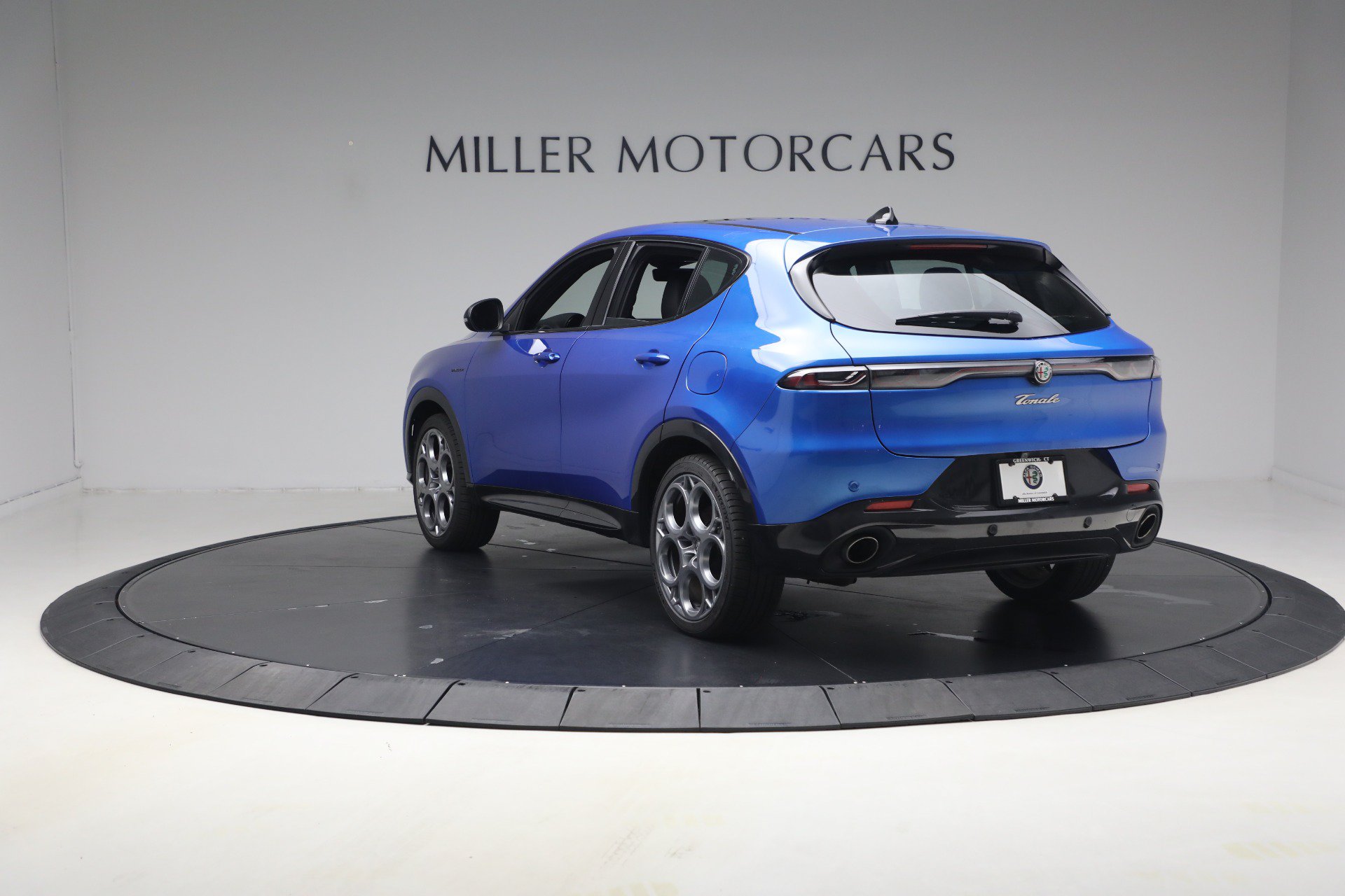 Used 2024 Alfa Romeo Tonale Ti AWD/4WD image 5