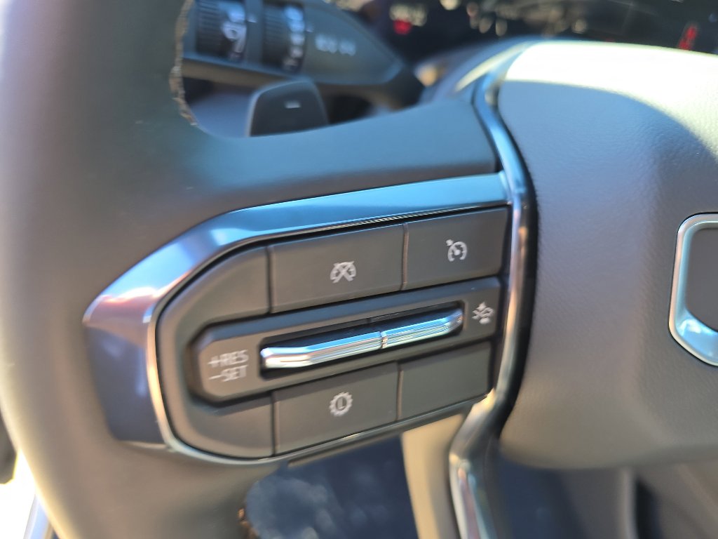 New 2026 GMC Yukon AT4 image 30