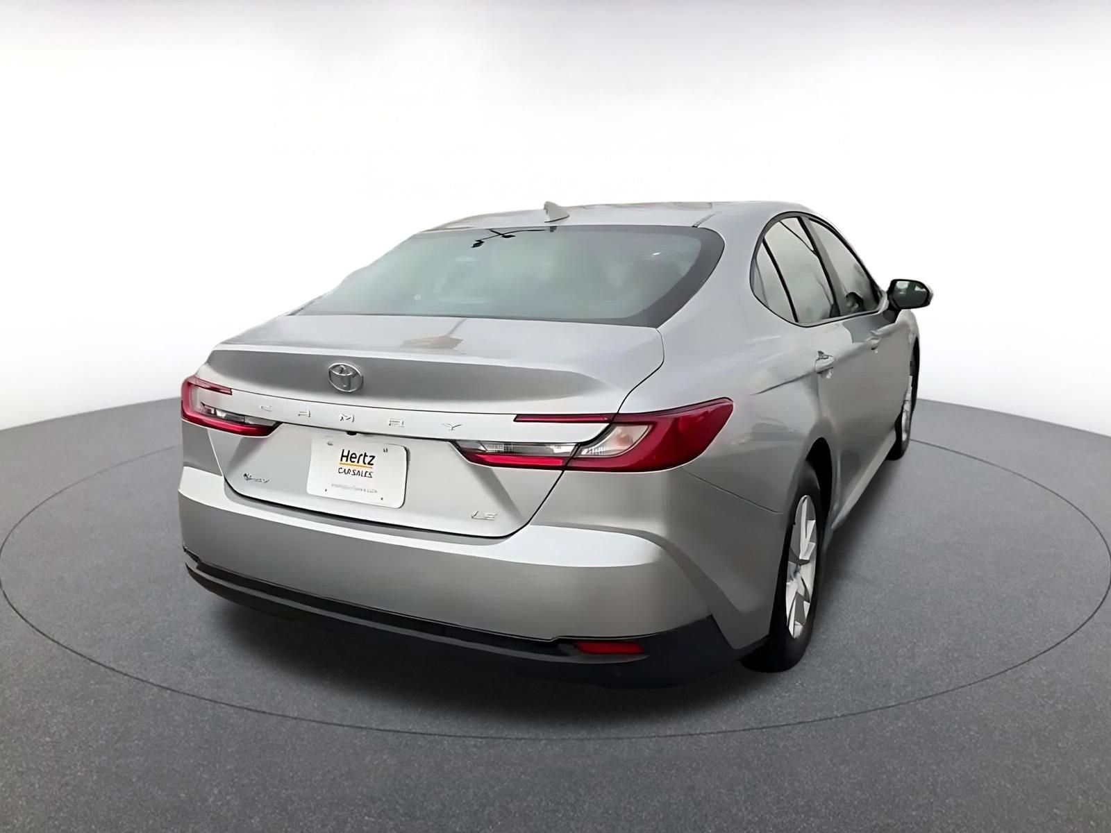 Used 2025 Toyota Camry LE image 14