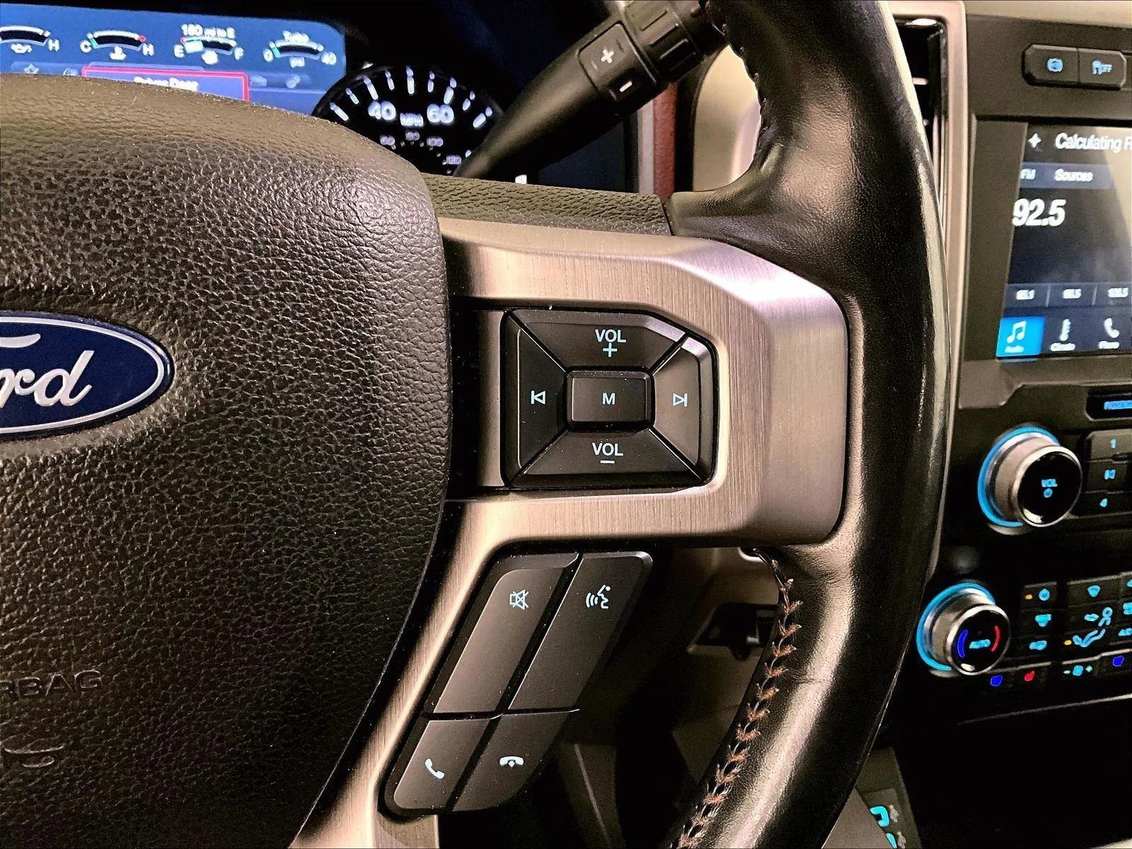 Used 2019 Ford F350 Platinum w/ Platinum Ultimate Package image 19