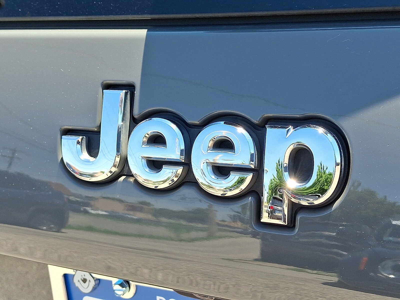 Used 2020 Jeep Cherokee Latitude Plus w/ Comfort/Convenience Group AWD/4WD image 28