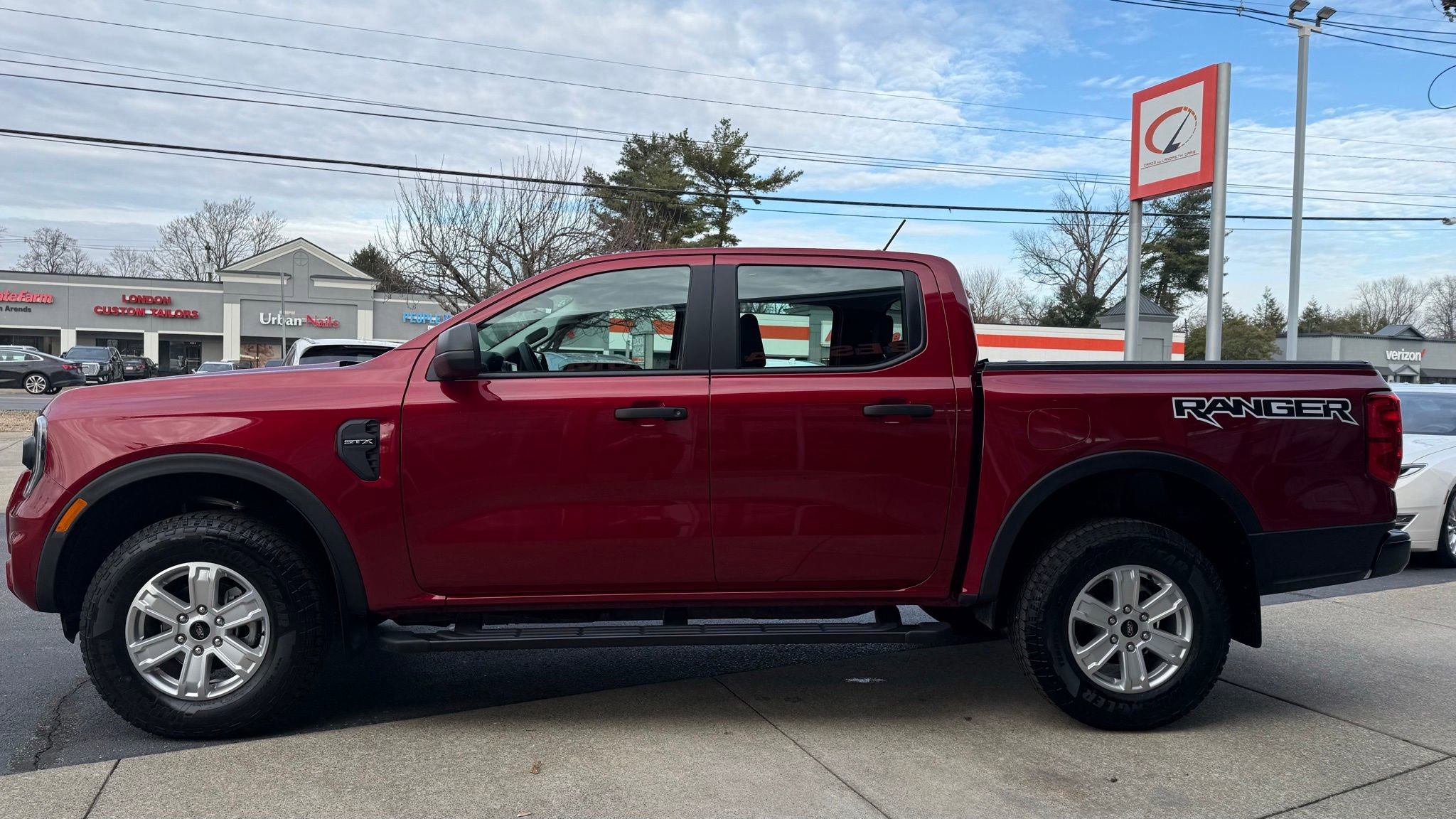 Used 2025 Ford Ranger XL w/ Trailer Tow Package image 15