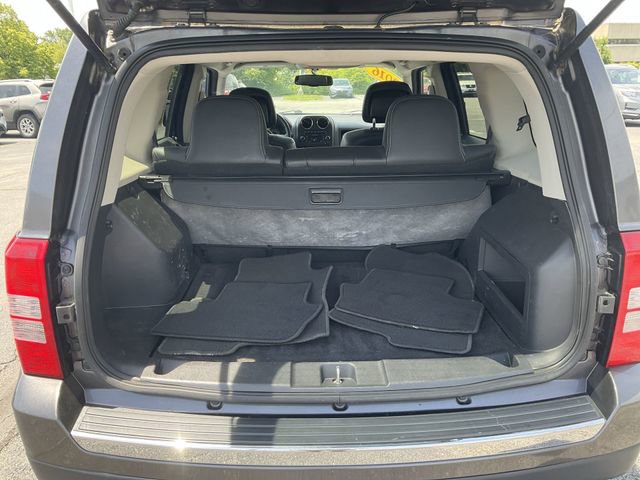 Used 2016 Jeep Patriot High Altitude AWD/4WD image 30