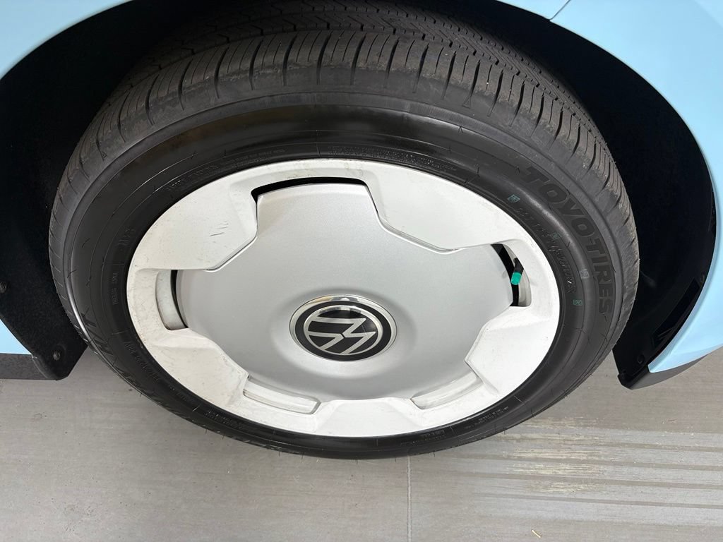 Used 2025 Volkswagen ID. Buzz 1st Edition AWD/4WD image 10