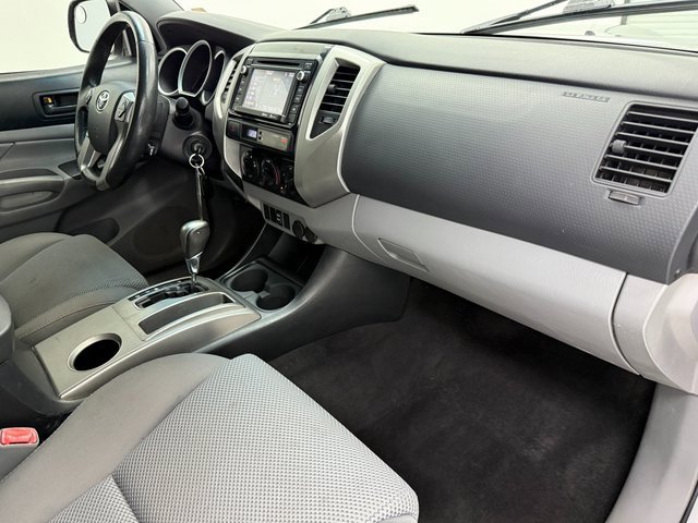 Used 2014 Toyota Tacoma PreRunner w/ TRD Sport Package image 9