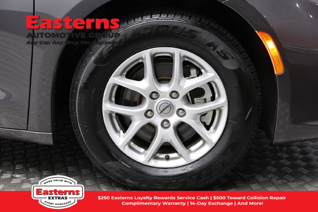 Used 2023 Chrysler Pacifica Touring-L FWD image 33