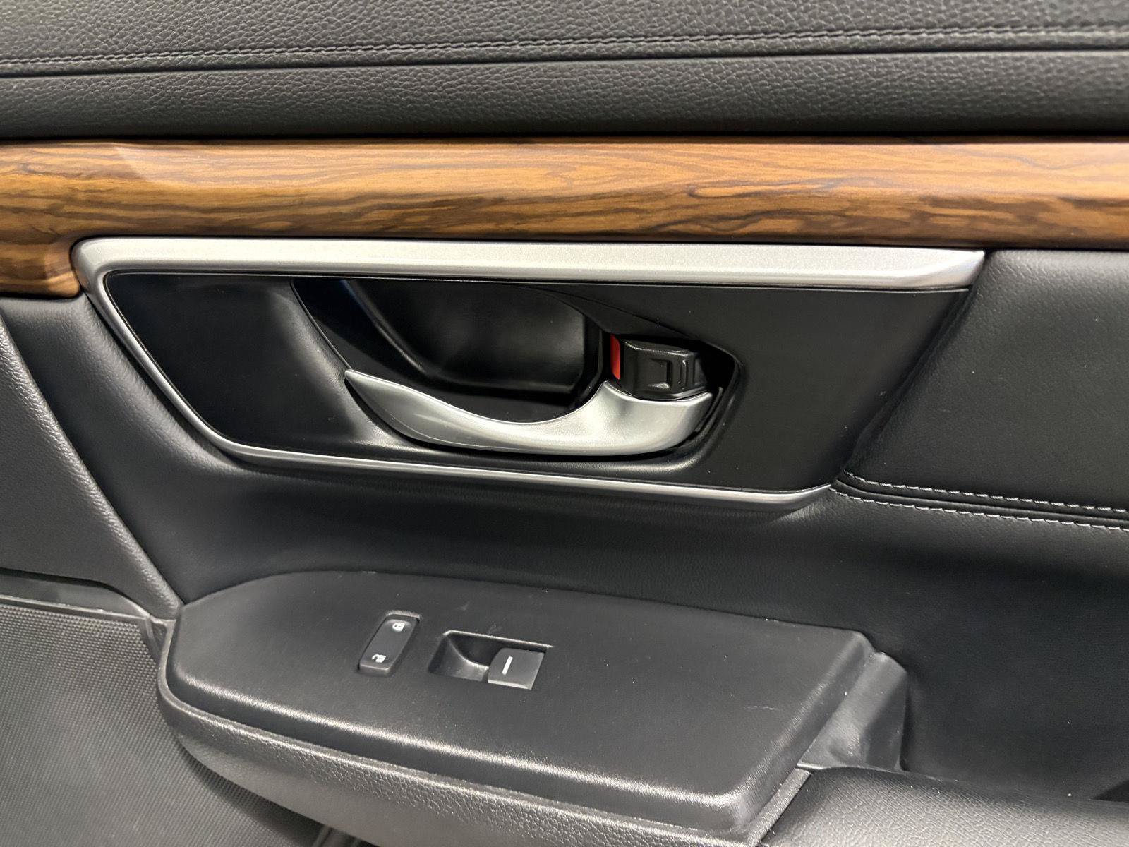 Used 2022 Honda CR-V Touring image 46