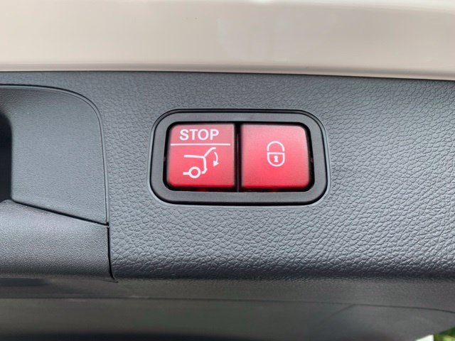 Used 2021 Mercedes-Benz GLC 300 4MATIC image 6