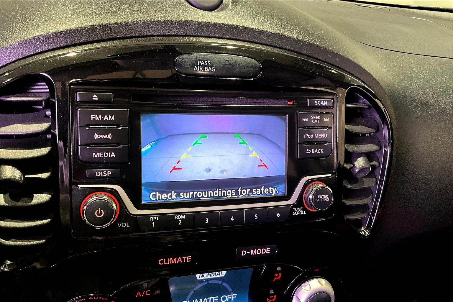 Used 2017 Nissan Juke SV AWD/4WD image 15
