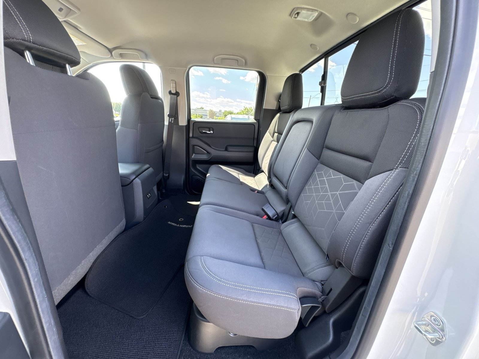 Used 2026 Nissan Frontier SV AWD/4WD image 24