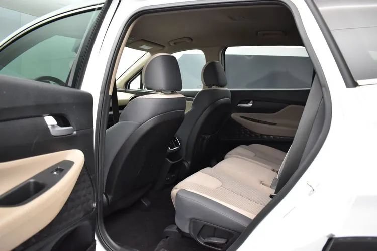 Used 2019 Hyundai Santa Fe SEL AWD/4WD image 15