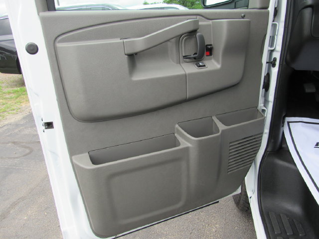 Used 2025 Chevrolet Express 2500 w/ Driver Convenience Package RWD image 10