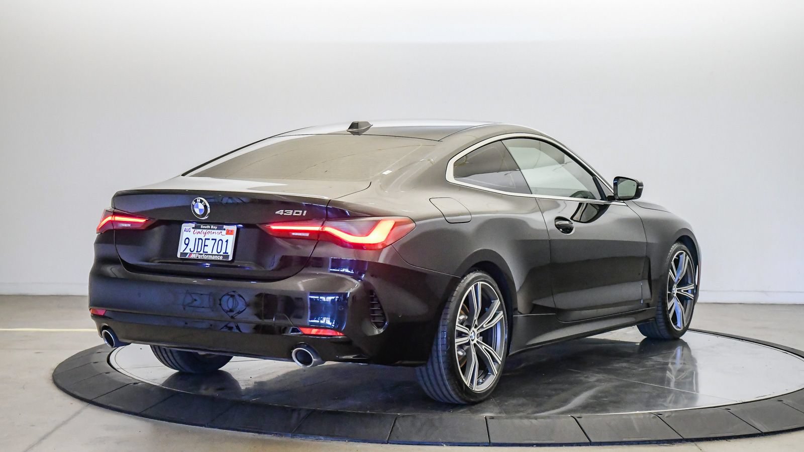 Certified 2024 BMW 430i Coupe w/ Convenience Package RWD image 5