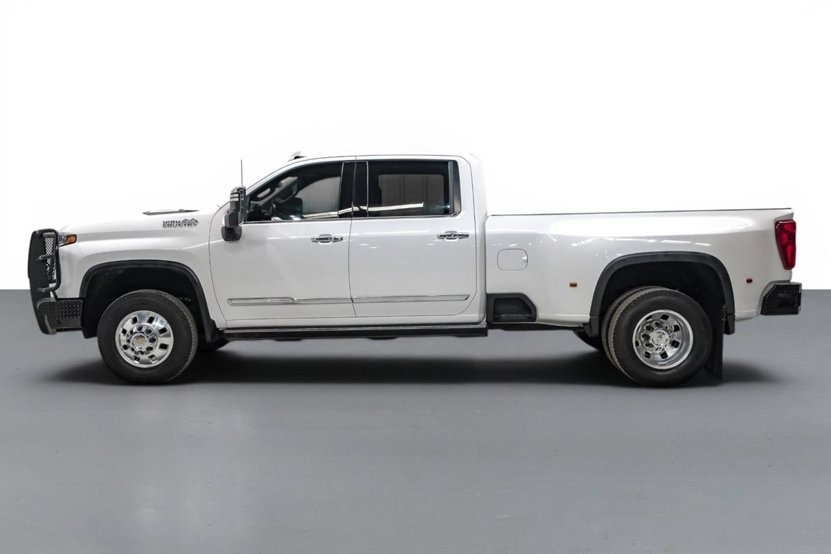 Used 2025 Chevrolet Silverado 3500 High Country w/ High Country Premium Package AWD/4WD image 9