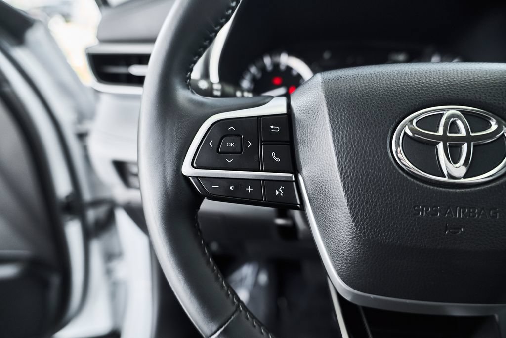 Used 2022 Toyota Highlander Platinum FWD image 23