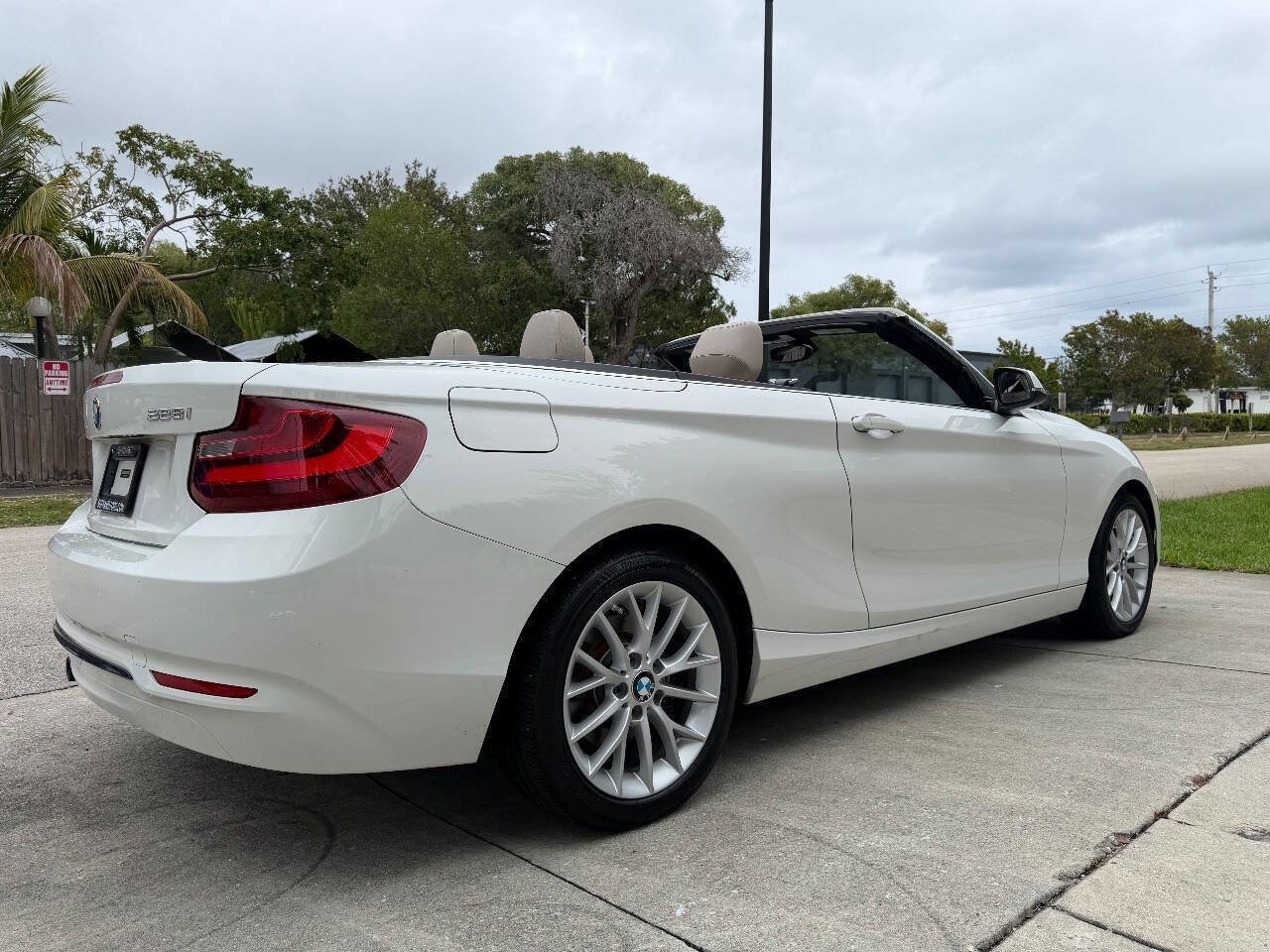 Used 2016 BMW 228i Convertible image 12