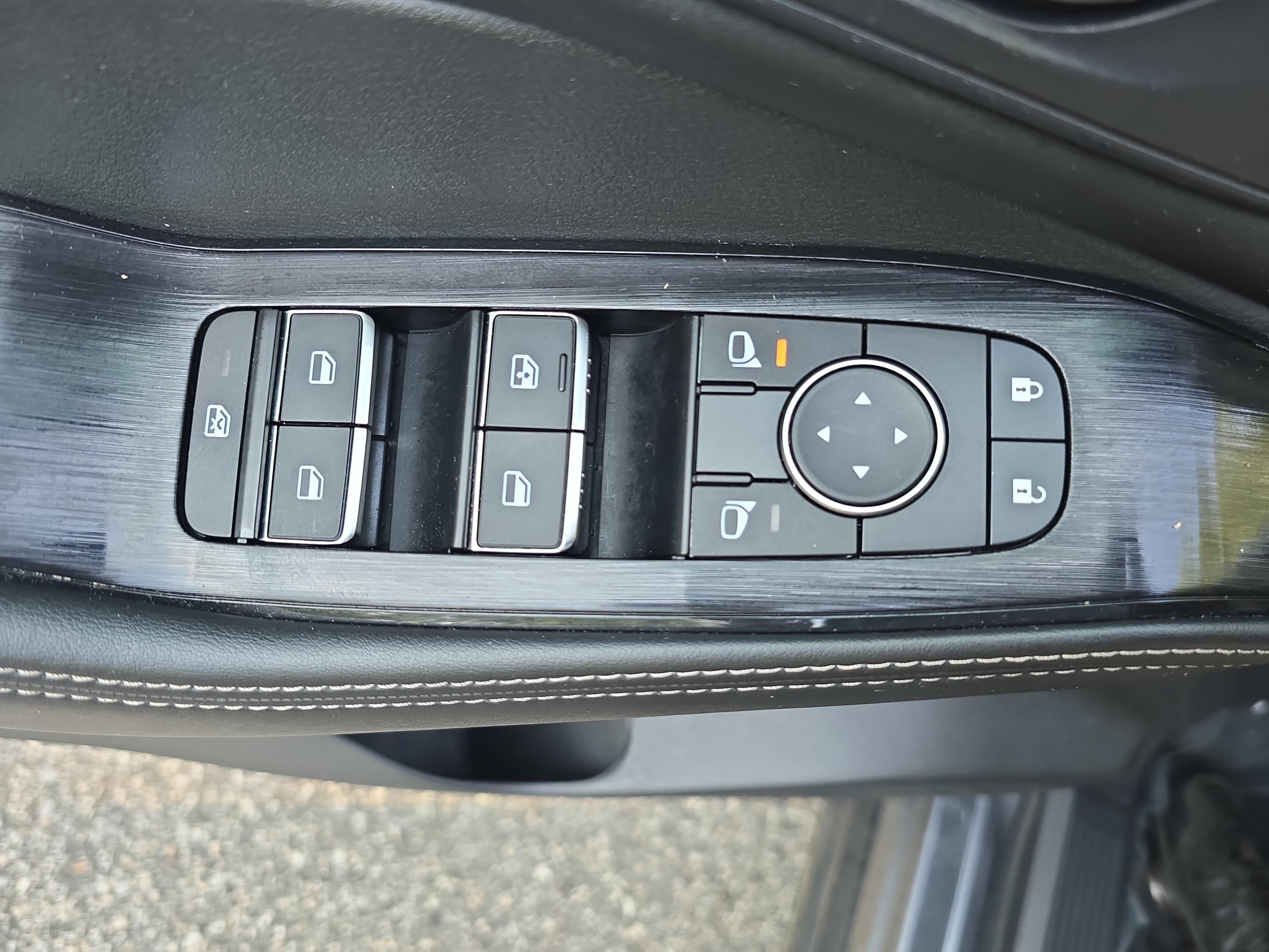 Used 2023 Nissan Rogue SL w/ SL Premium Package FWD image 27