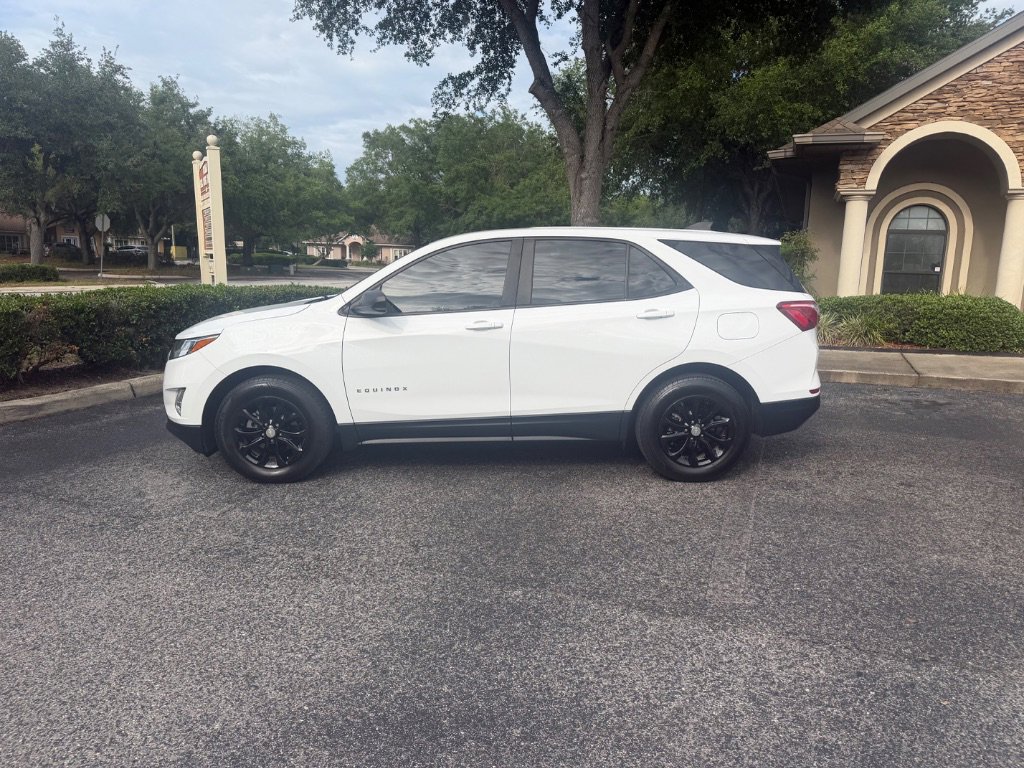 Used 2020 Chevrolet Equinox LS w/ LS Convenience Package FWD image 11