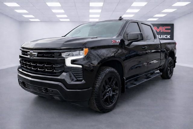 Used 2024 Chevrolet Silverado 1500 RST w/ Convenience Package II AWD/4WD image 2
