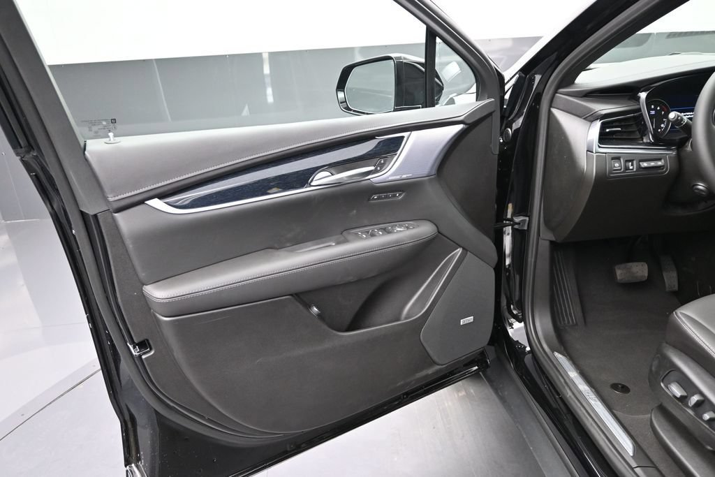 New 2026 Cadillac XT5 Premium Luxury AWD/4WD image 11