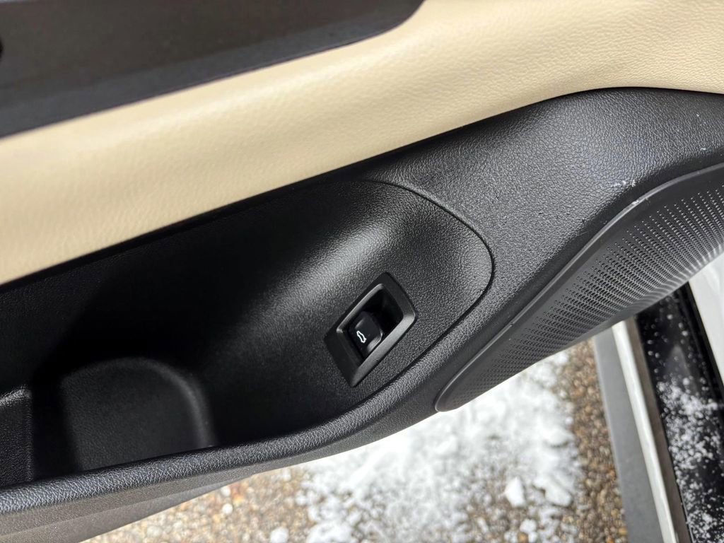 Certified 2022 BMW i4 eDrive40 w/ M Sport Package image 14