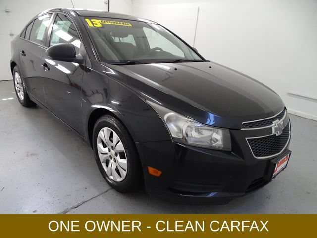 Used 2013 Chevrolet Cruze LS FWD image 1