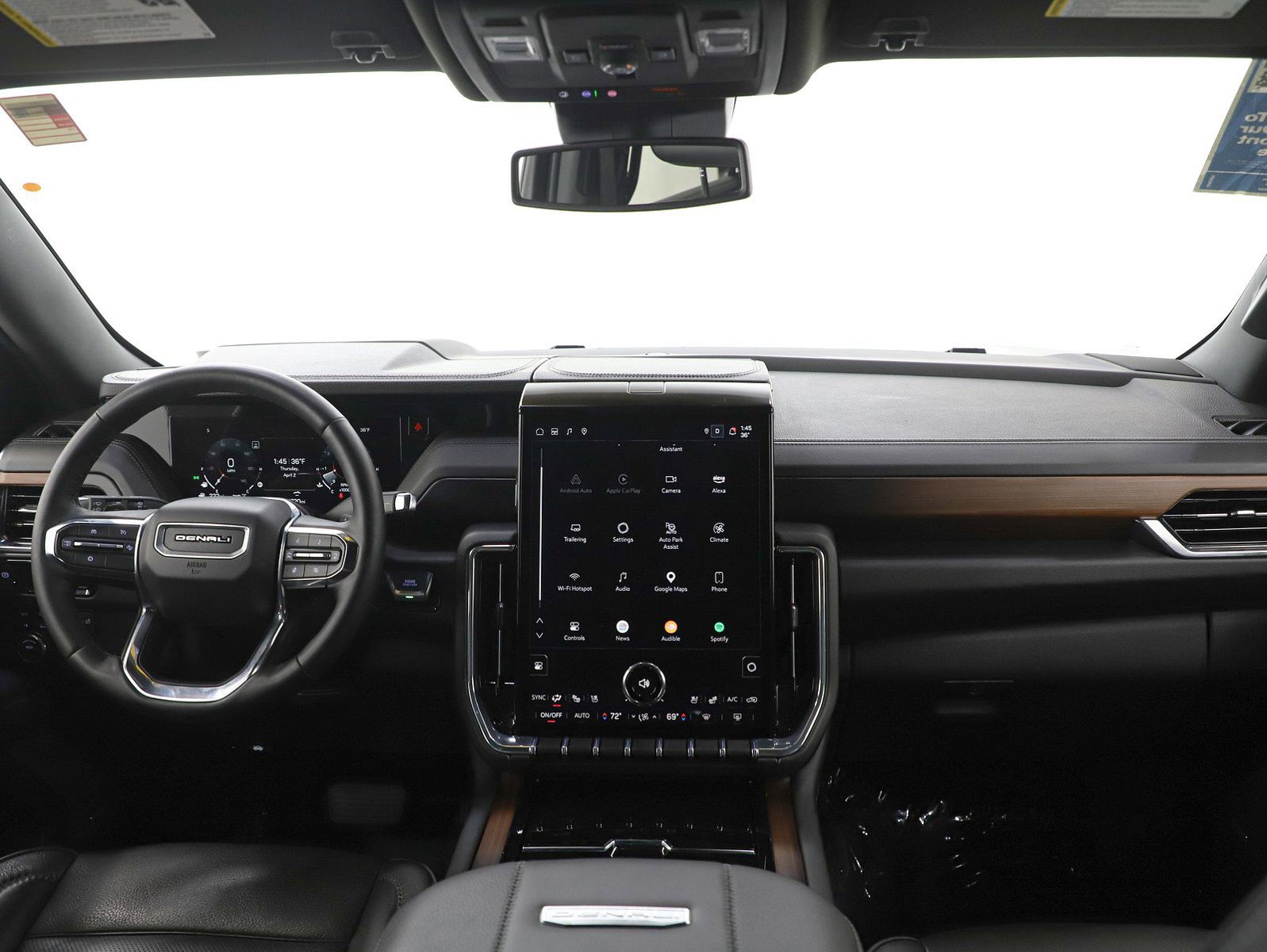 Used 2025 GMC Yukon Denali AWD/4WD image 16