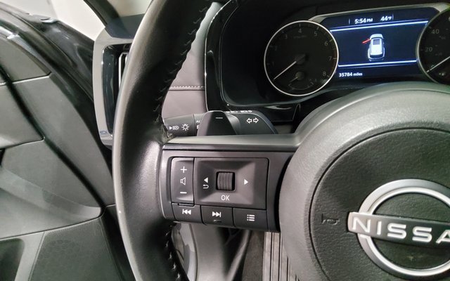 Used 2024 Nissan Pathfinder SV image 23