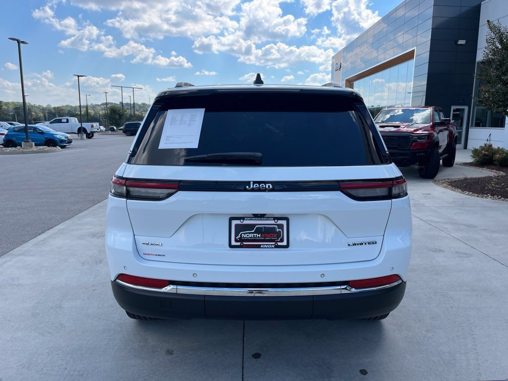 Used 2023 Jeep Grand Cherokee Limited AWD/4WD image 21
