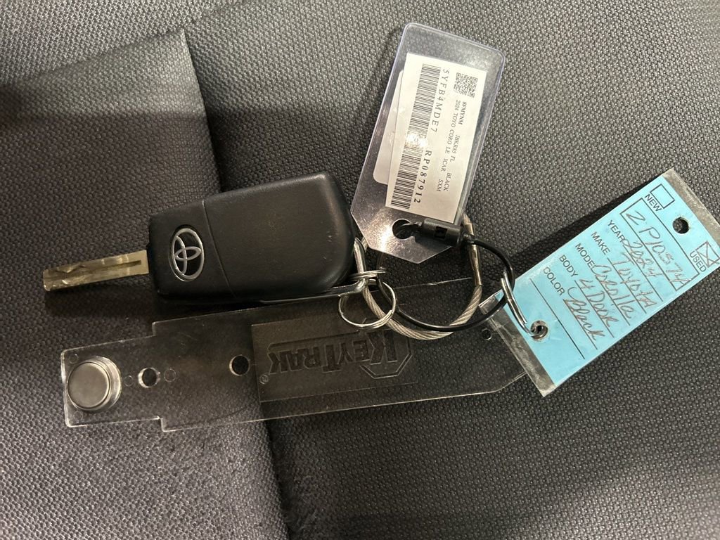 Used 2024 Toyota Corolla LE image 18