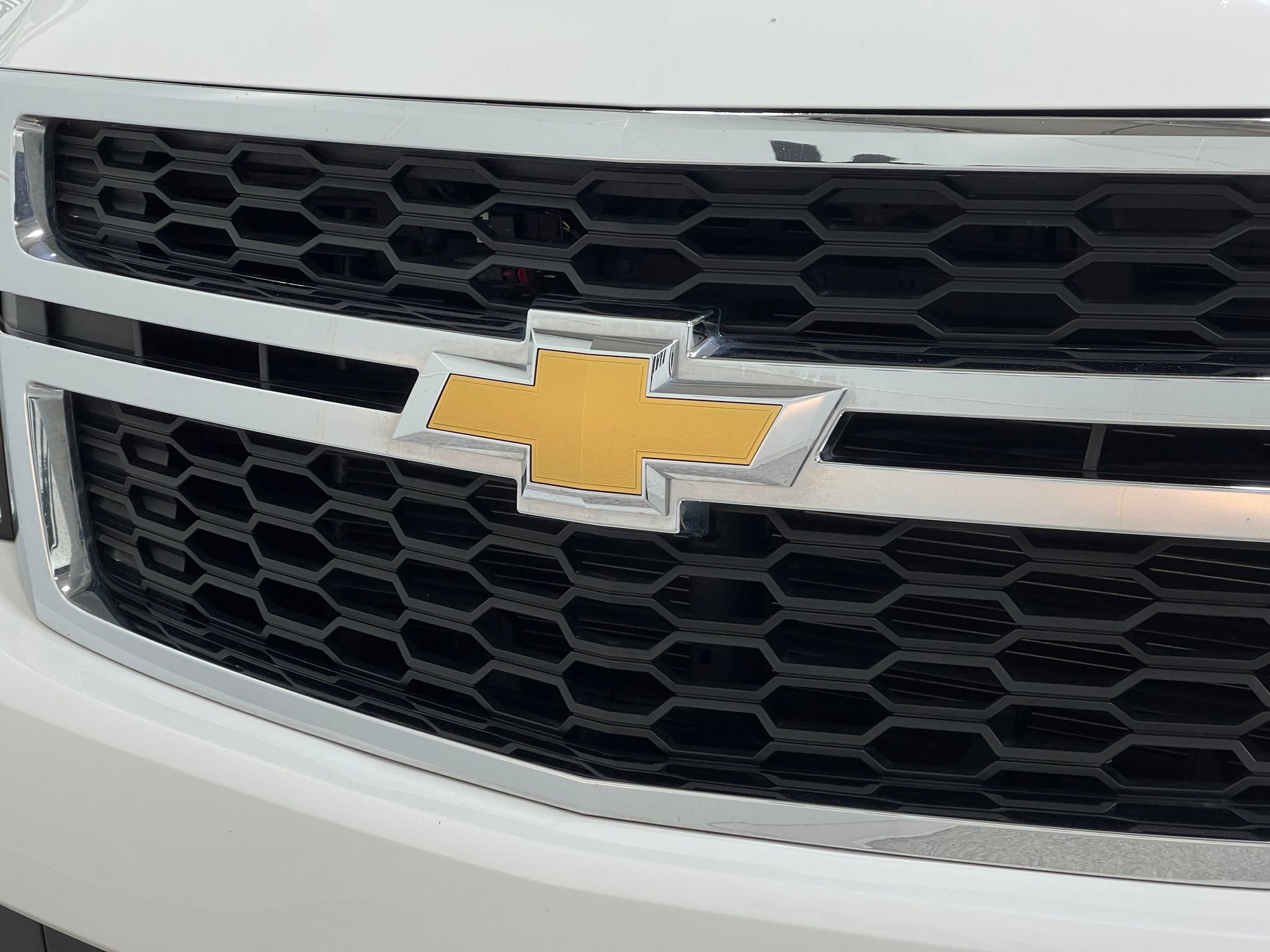 Used 2018 Chevrolet Suburban LT image 41