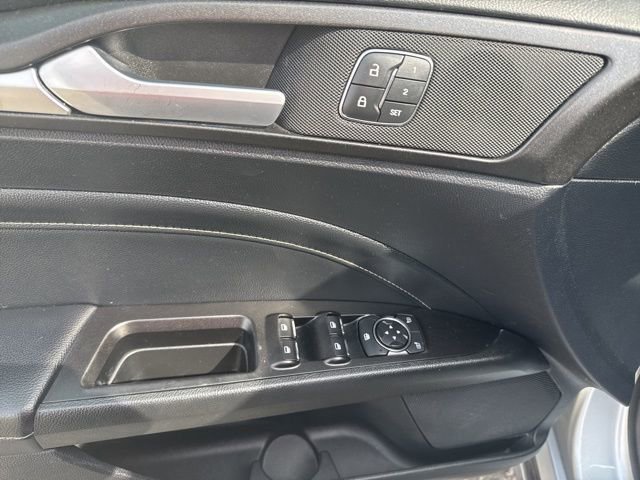 Used 2020 Ford Fusion Titanium AWD/4WD image 12