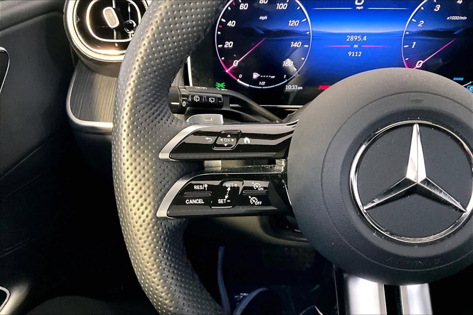 Used 2025 Mercedes-Benz GLC 300 4MATIC image 24