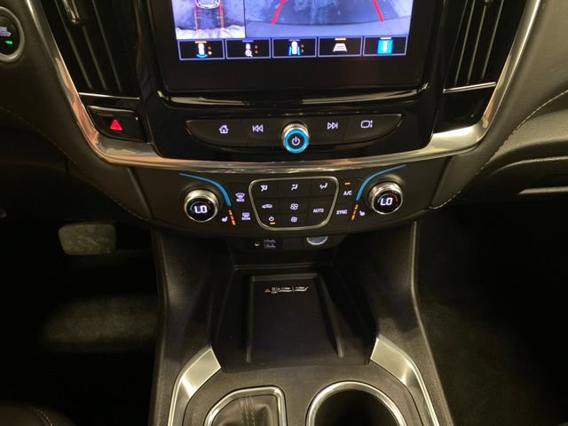 Used 2023 Chevrolet Traverse LT w/ LT Premium Package AWD/4WD image 12