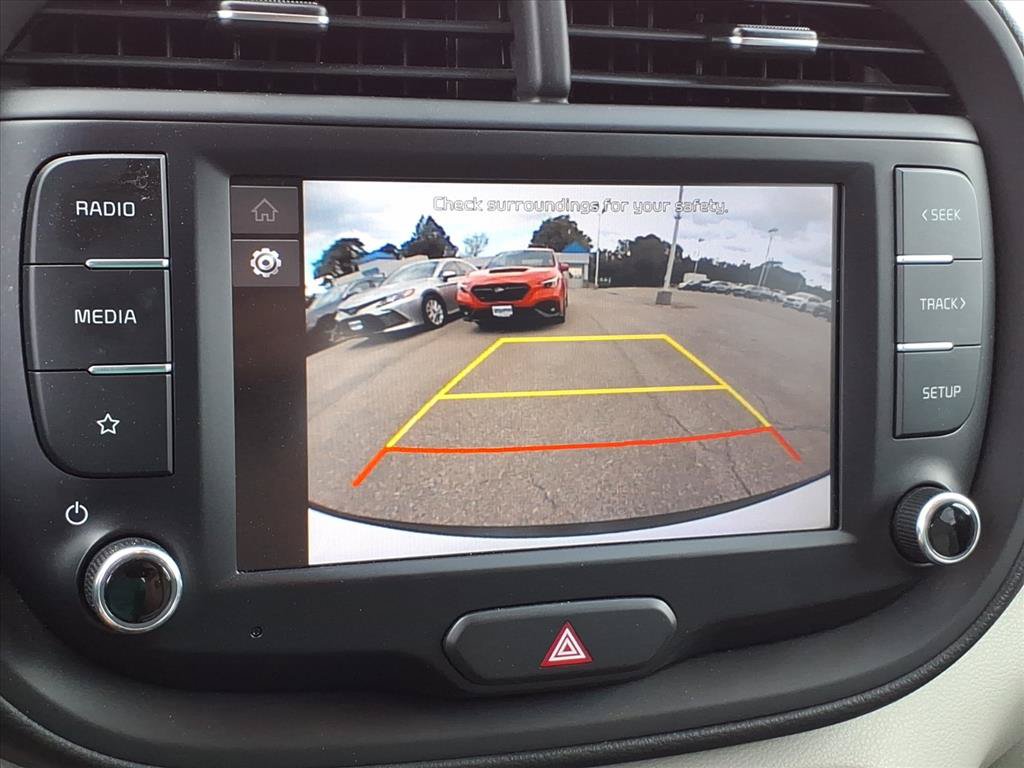 Used 2023 Kia Soul LX FWD image 28