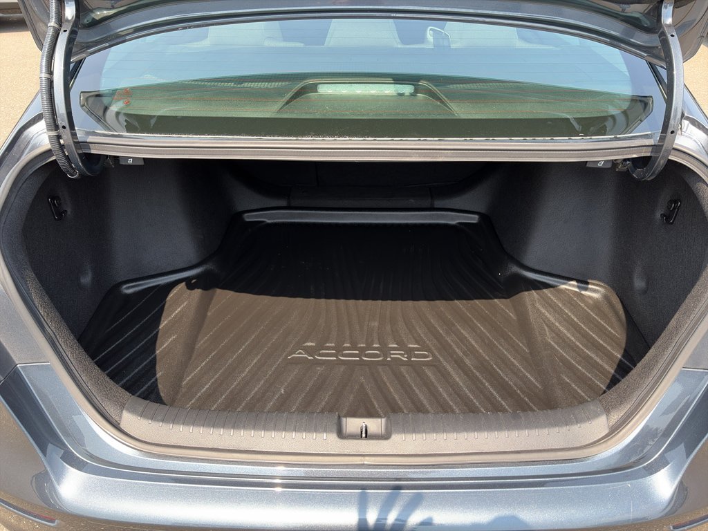 Used 2025 Honda Accord SE image 17