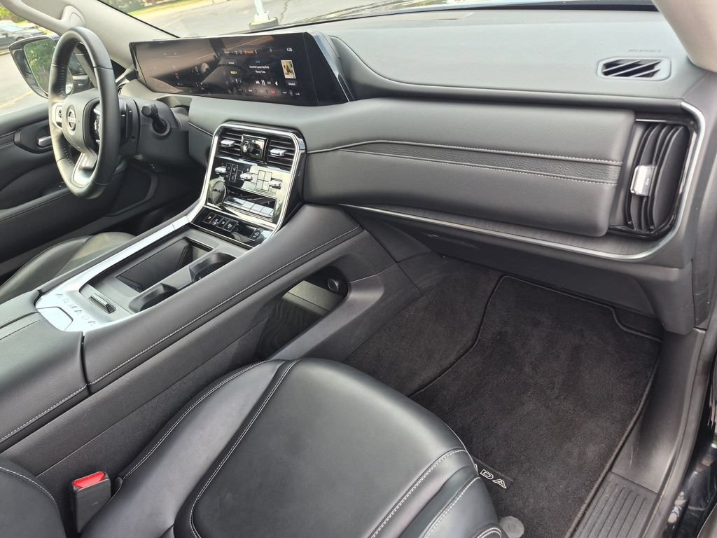 Used 2025 Nissan Armada SV AWD/4WD image 26