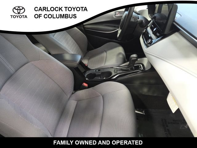 Used 2025 Toyota Corolla SE w/ Convenience Package FWD image 21
