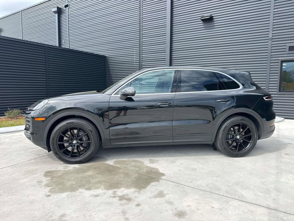 Certified 2024 Porsche Cayenne image 2