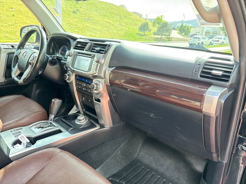Used 2014 Toyota 4Runner Limited AWD/4WD image 29