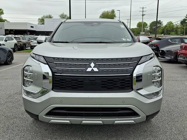 Used 2024 Mitsubishi Outlander SE AWD/4WD image 3