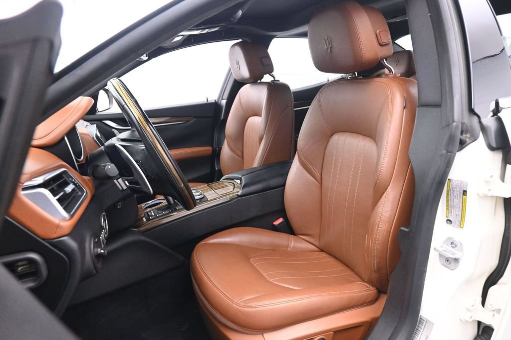 Used 2019 Maserati Ghibli S Q4 AWD/4WD image 16