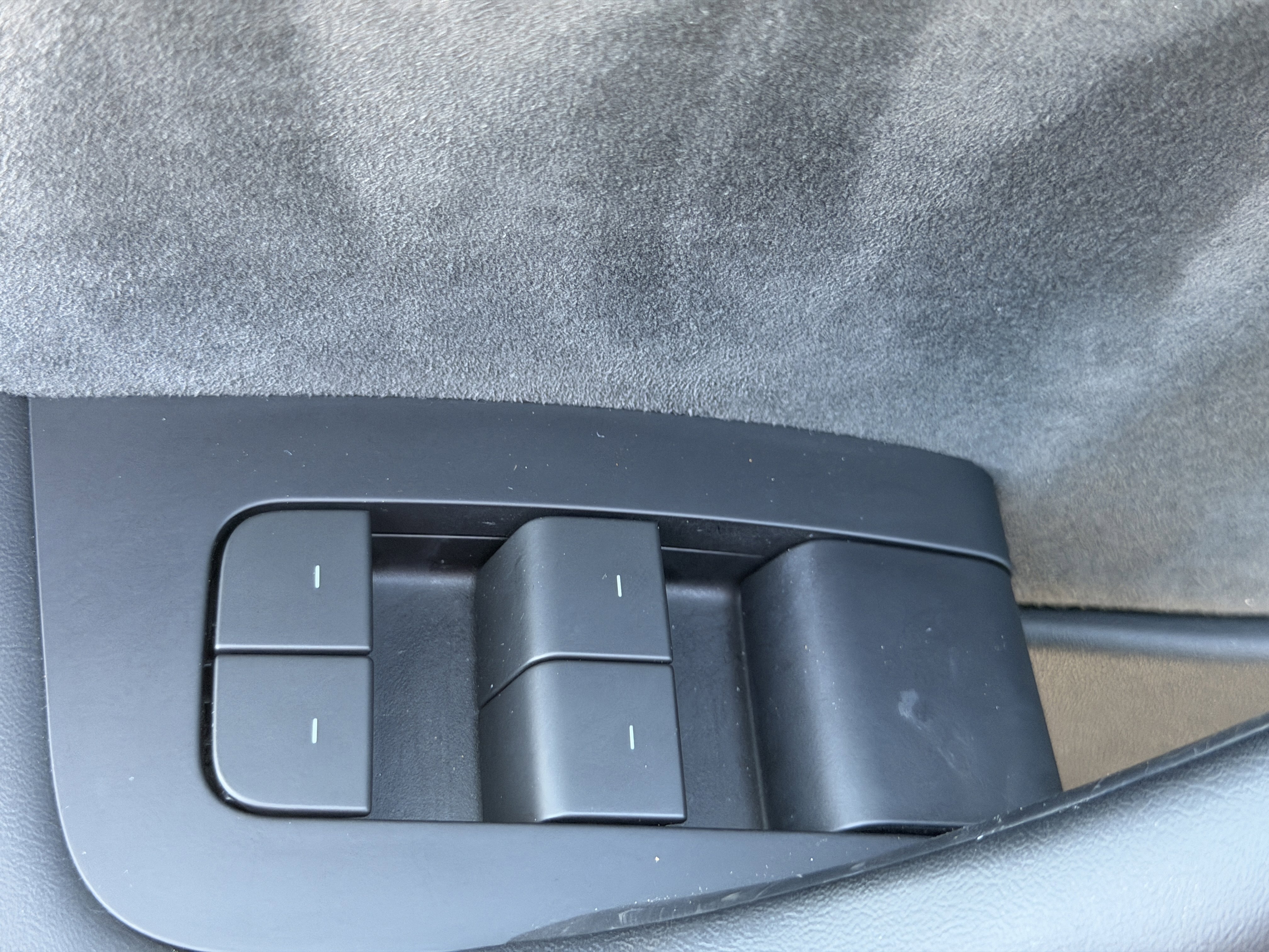 Used 2023 Tesla Model Y Long Range image 18